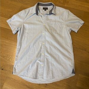 Light blue men’s button up shirt short sleeve size large wallin & bros